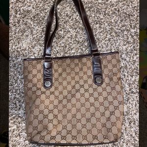 Gucci Shoulder Bag